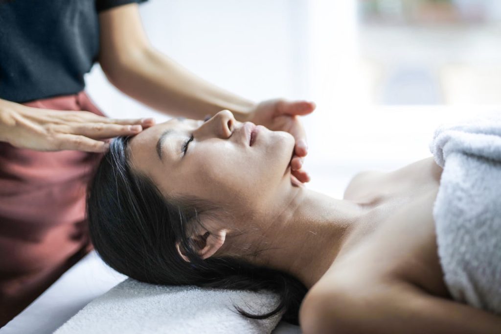 My Experience with Ordering an In-House Massage – It Was Amazing!